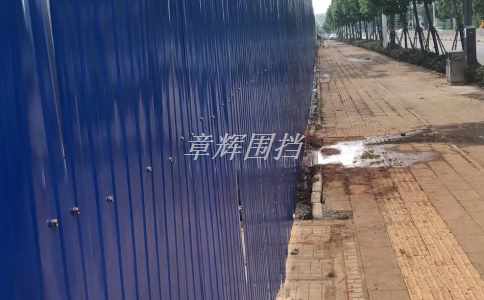 簡易圍擋在公共活動現場中的使用壽命如何延長？（公共活動現場中簡易圍擋的防風和隔音處理）